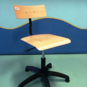 CHAISE                                            .